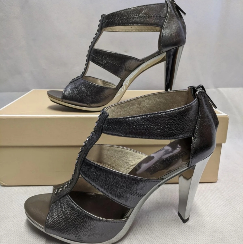 New MK sz7 gunmetal/metallic heels